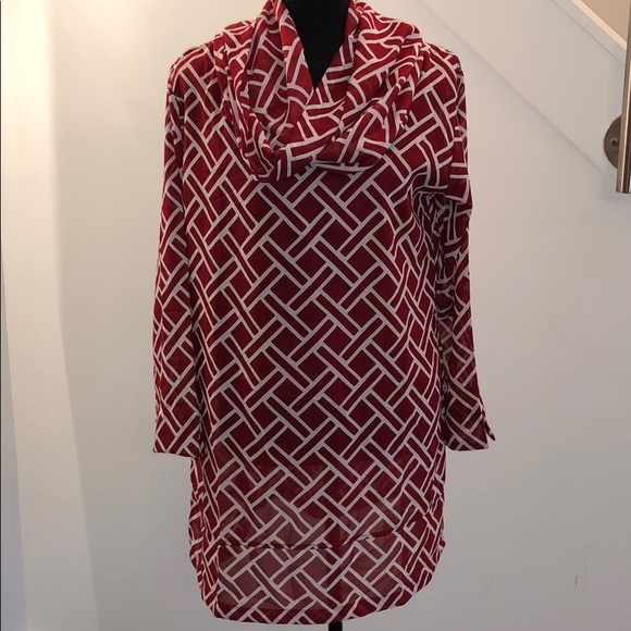 Blossom Boutique Tops - MAKE ME AN OFFER! Red and white tunic